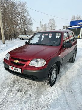 SUV или внедорожник Chevrolet Niva 2015 года, 850000 рублей, Абакан