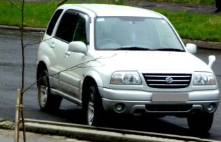 SUV   Suzuki Escudo 2004 , 630000 , -