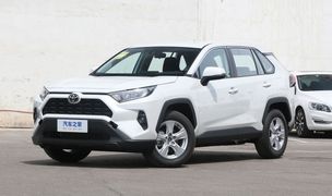 SUV или внедорожник Toyota RAV4 2023 года, 3581400 рублей, Владивосток