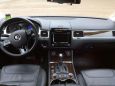 SUV   Volkswagen Touareg 2013 , 2500000 , 