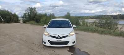 Хэтчбек Toyota Vitz 2013 года, 760000 рублей, Якутск