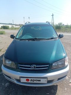 Минивэн или однообъемник Toyota Ipsum 1996 года, 430000 рублей, Кызыл