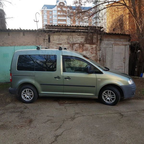    Volkswagen Caddy 2010 , 530000 , 