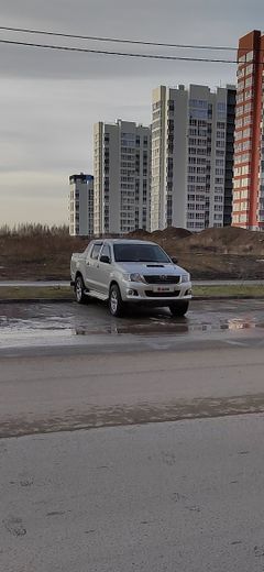 Пикап Toyota Hilux 2011 года, 2050000 рублей, Барнаул