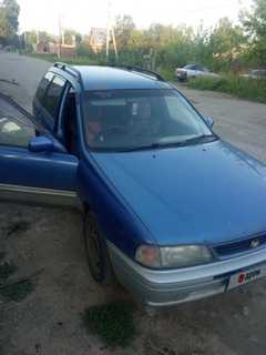 Универсал Mazda Familia 1999 года, 130000 рублей, Томск