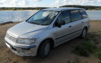  Mitsubishi Space Wagon 2002 , 300000 , 