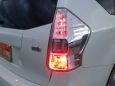    Toyota Prius Alpha 2012 , 878000 , 