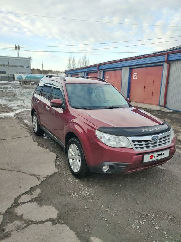 SUV   Subaru Forester 2011 , 810000 , 