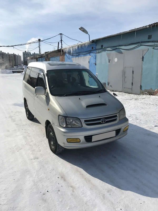    Toyota Town Ace Noah 2001 , 345000 , 