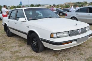  Oldsmobile Cutlass Ciera 1990 , 190000 , 