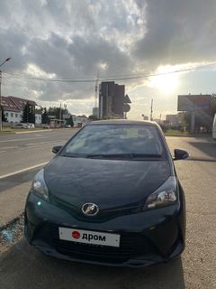 Хэтчбек Toyota Vitz 2016 года, 875000 рублей, Красноярск