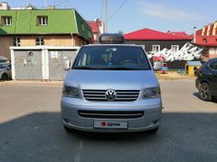 Минивэн или однообъемник Volkswagen Multivan 2004 года, 1800000 рублей, Ханты-Мансийск
