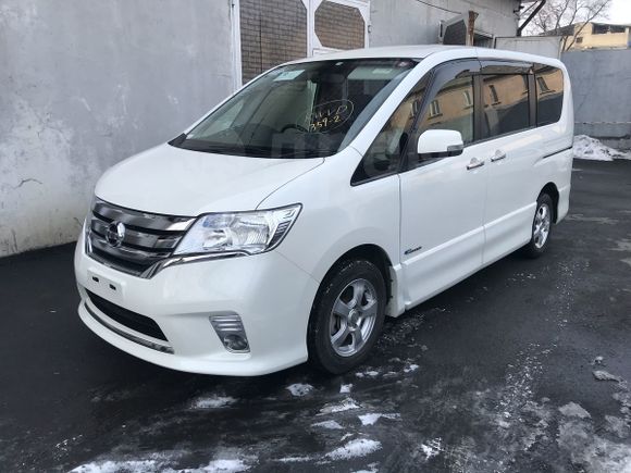    Nissan Serena 2013 , 780000 , 