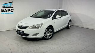 Хэтчбек Opel Astra 2011 года, 949000 рублей, Омск