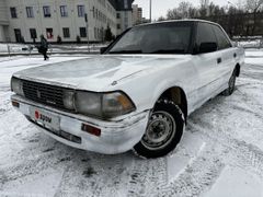 Седан Toyota Crown 1990 года, 135000 рублей, Барнаул