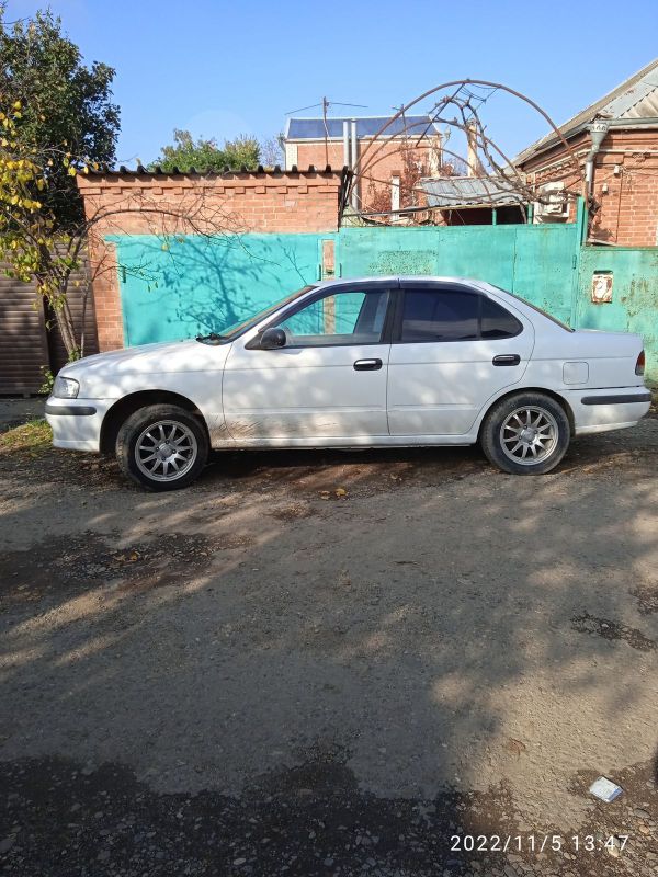  Nissan Sunny 2000 , 260000 , 