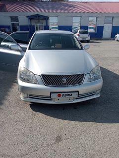Седан Toyota Crown 2004 года, 850000 рублей, Промышленная
