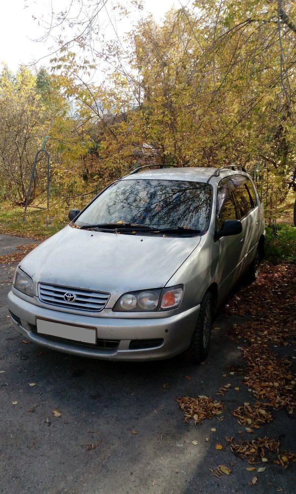    Toyota Ipsum 1997 , 220000 , 