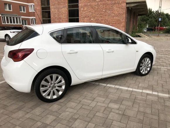  Opel Astra 2011 , 420000 , 