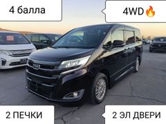 Минивэн или однообъемник Toyota Noah 2017 года, 2370000 рублей, Владивосток