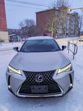 SUV или внедорожник Lexus UX250h 2019 года, 3000000 рублей, Улан-Удэ