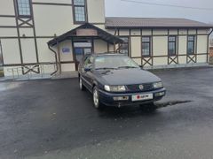 Универсал Volkswagen Passat 1994 года, 139000 рублей, Омск