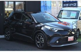 SUV или внедорожник Toyota C-HR 2018 года, 2130000 рублей, Владивосток