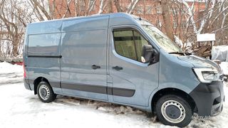 Цельнометаллический фургон Renault Master 2021 года, 4350000 рублей, Омск