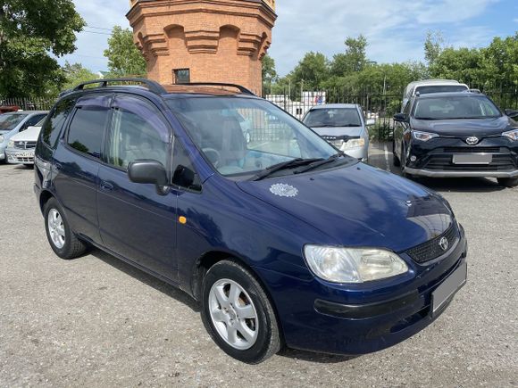    Toyota Corolla Spacio 1999 , 235000 , 