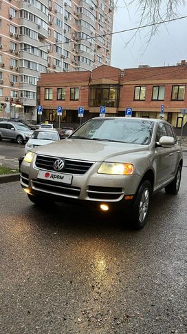 SUV   Volkswagen Touareg 2004 , 880000 , 