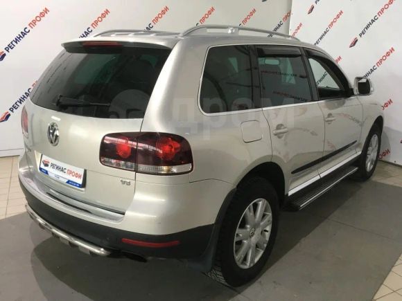 SUV   Volkswagen Touareg 2008 , 700000 , 