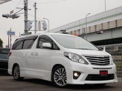 Минивэн или однообъемник Toyota Alphard 2013 года, 2060000 рублей, Магадан