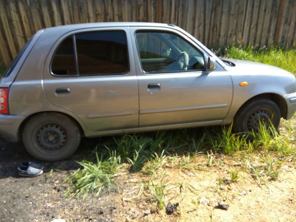  Nissan March 2000 , 160000 , -