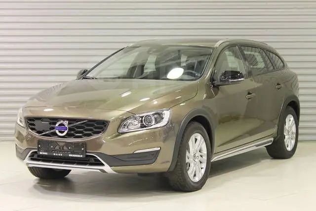  Volvo V60 2016 , 2694000 , 
