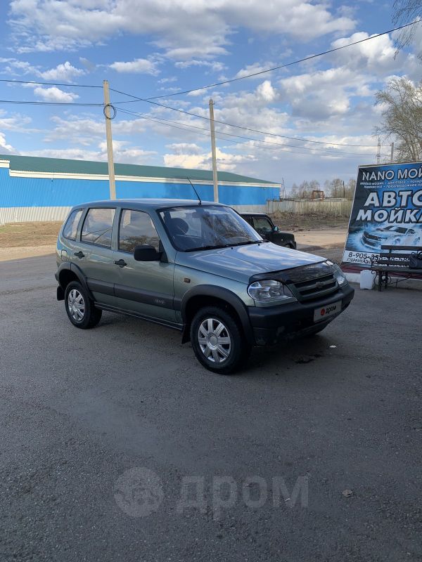 SUV   Chevrolet Niva 2009 , 194000 , 