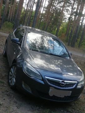  Opel Astra 2011 , 400000 , 