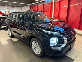 SUV или внедорожник Mitsubishi Outlander 2023 года, 3900000 рублей, Москва