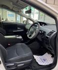    Toyota Prius Alpha 2015 , 1149000 , 