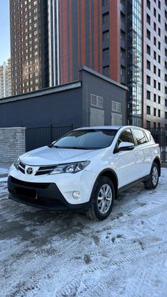 SUV или внедорожник Toyota RAV4 2015 года, 2065000 рублей, Новосибирск