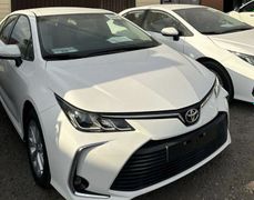 Седан Toyota Corolla 2022 года, 3200000 рублей, Омск