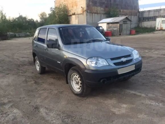 SUV   Chevrolet Niva 2012 , 245000 , -