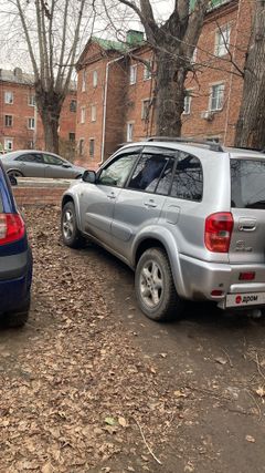 SUV или внедорожник Toyota RAV4 2002 года, 850000 рублей, Омск