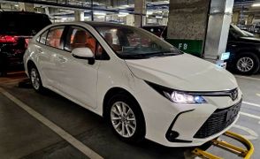 Седан Toyota Corolla 2022 года, 2000000 рублей, Москва