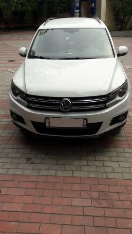 SUV   Volkswagen Tiguan 2015 , 1050000 , 