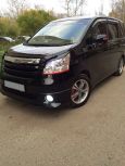    Toyota Noah 2008 , 700000 , --