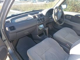  3  Nissan March 2001 , 89000 , 