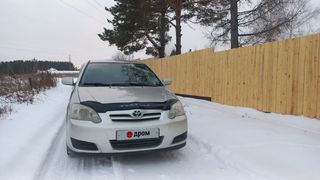 Хэтчбек Toyota Corolla 2004 года, 479999 рублей, Ачинск