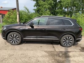 SUV   Volkswagen Touareg 2018 , 5850000 , 