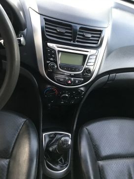  Hyundai Accent 2010 , 400000 , 
