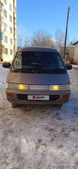    Toyota Town Ace 1993 , 300000 , 